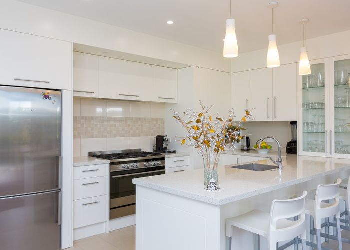  at 7A Royal Heights, Glen Avon, New Plymouth
