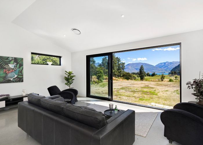  at 15 Peregrine Falcon Road, Mount Creighton, Queenstown
