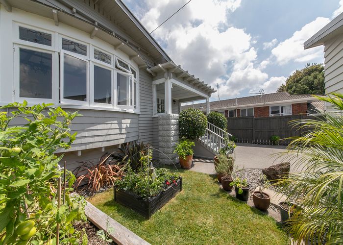  at 60 Tawa Road, One Tree Hill, Auckland