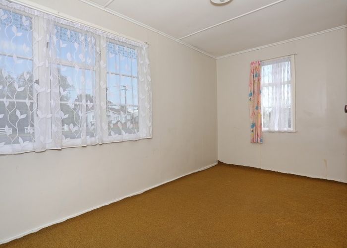  at 17 Lyon Street, Marton