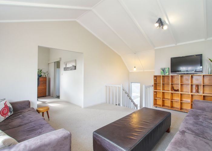  at 1/16A Tamahere Drive, Glenfield, Auckland