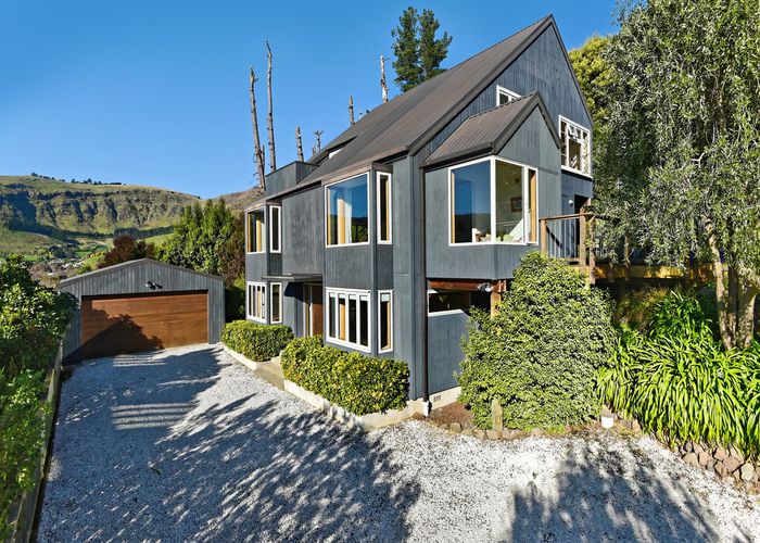  at 2/133 Port Hills Road, Heathcote Valley, Christchurch