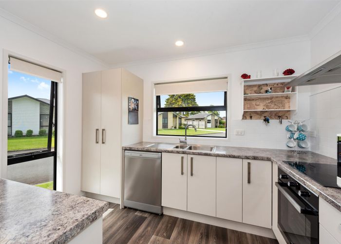  at 4/11 Errol Close, Burbush, Hamilton