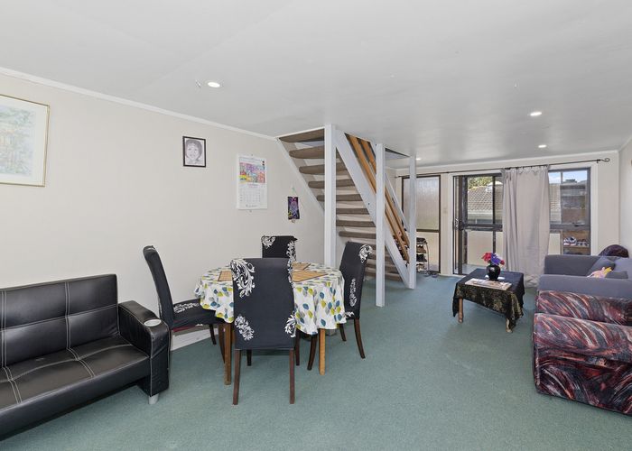 at 3/9 Miro Street, New Lynn, Auckland
