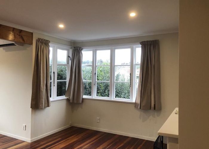  at 8 Mamaku Street, Meadowbank, Auckland