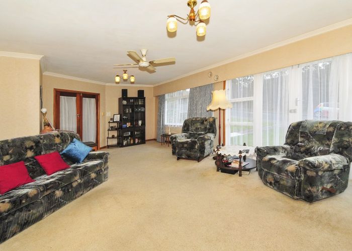  at 28 Pokohiwi Road, Normandale, Lower Hutt