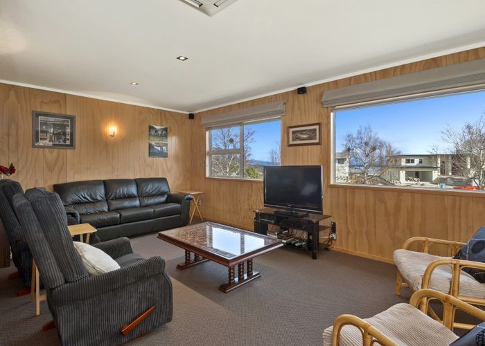  at 21 Marina Terrace, Kinloch