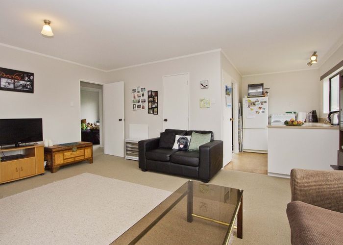  at 8A Weymouth Grove, Wainuiomata, Lower Hutt