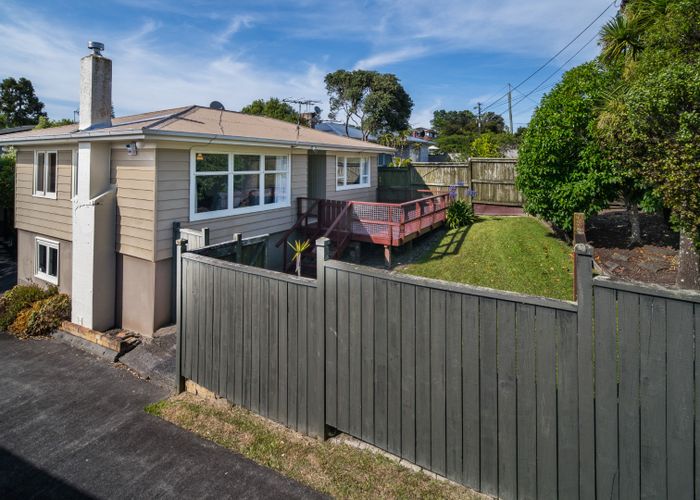  at 26 Avonleigh Road, Green Bay, Auckland