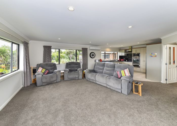  at 2 Church View Road, Waiau Pa, Pukekohe