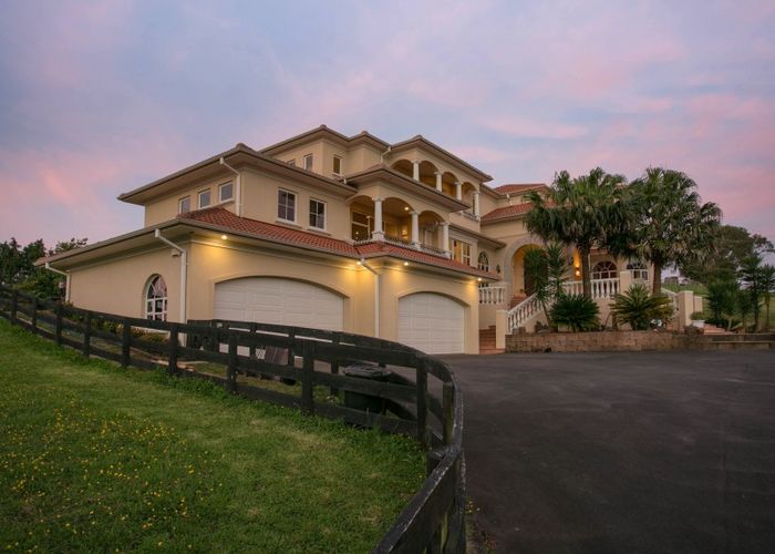  at 170 Foster Road, Temple View, Hamilton