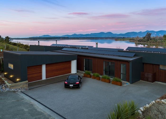  at 22 Bronte Road East, Bronte, Upper Moutere