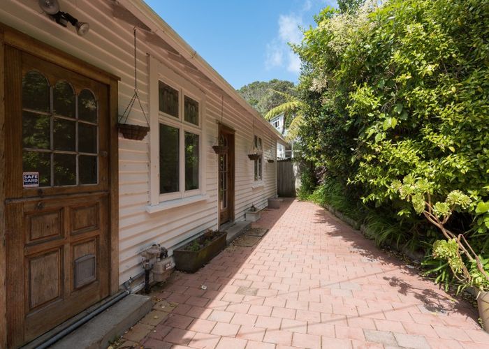  at 10 Fitzroy Street, Wadestown, Wellington