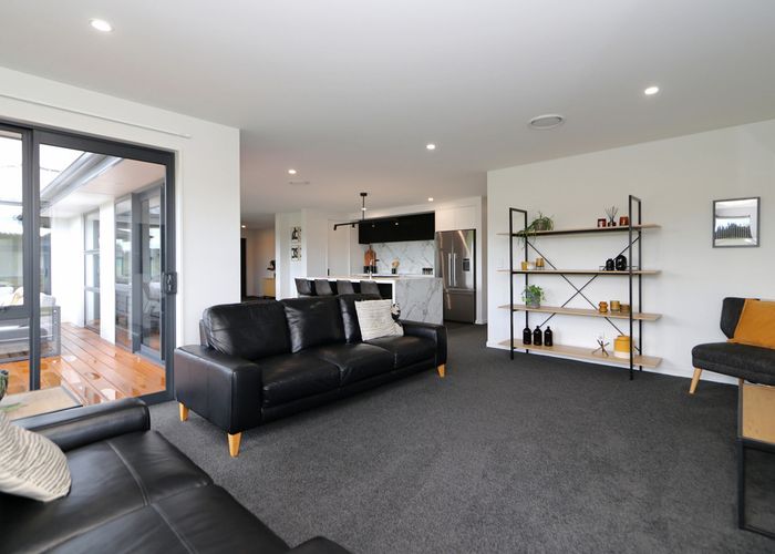 at 37 Shand Way, Otatara