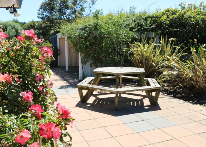  at 6 Low Avenue, Foxton Beach, Foxton