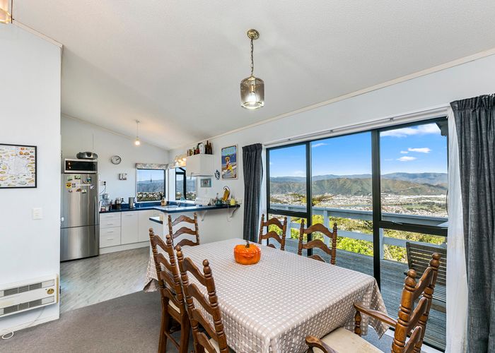  at 2/7 Jasmine Grove, Maungaraki, Lower Hutt