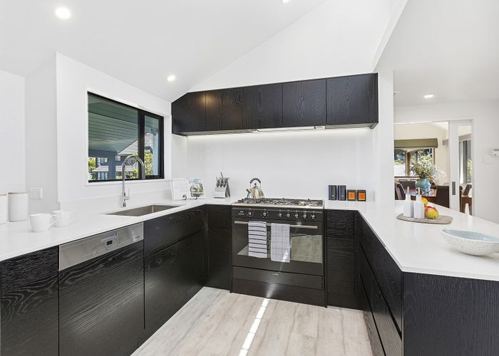  at 8 Satara Crescent, Khandallah, Wellington
