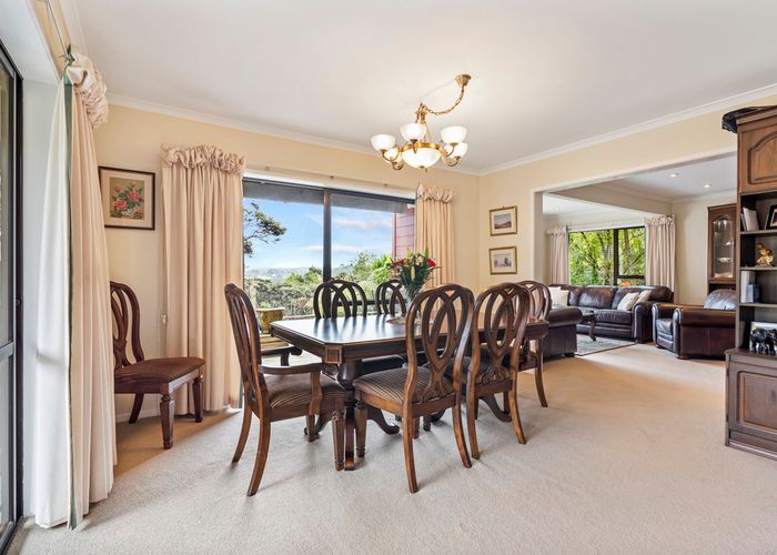  at 72 Crows Road, Swanson, Auckland