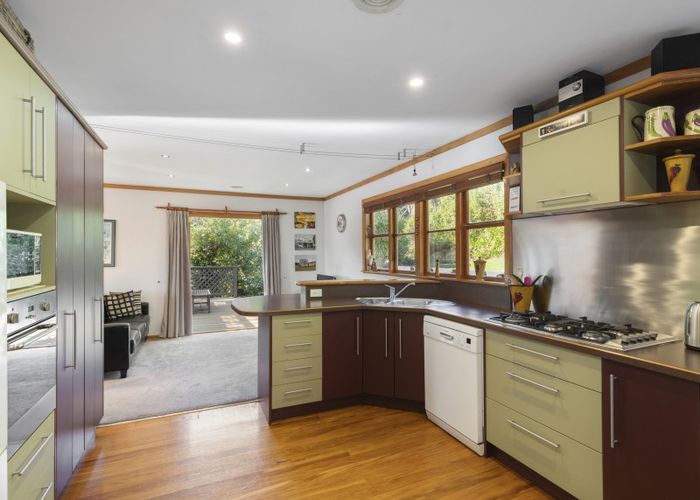  at 98 Manuka Street, Stokes Valley, Lower Hutt
