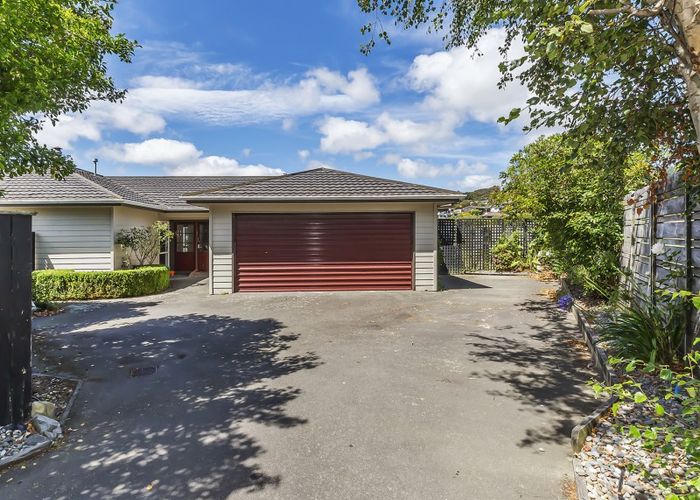  at 33 Longitude Place, Whitby, Porirua