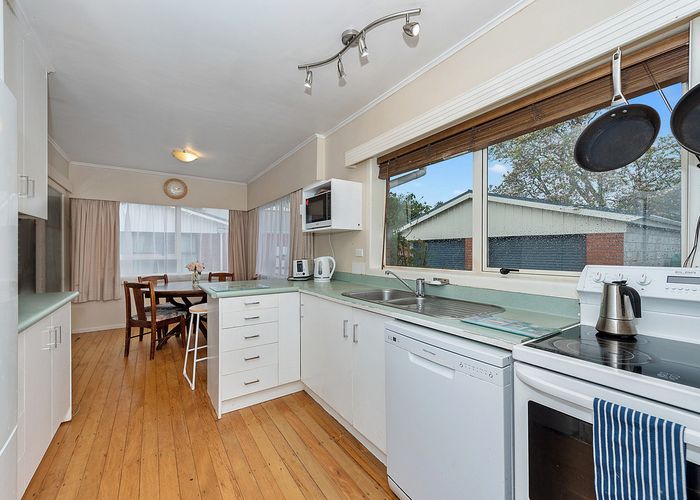 at 14 Lamont Street, Chartwell, Hamilton
