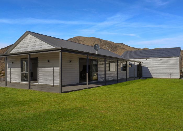  at 1 Cirrus Lane, Mount Pleasant, Christchurch