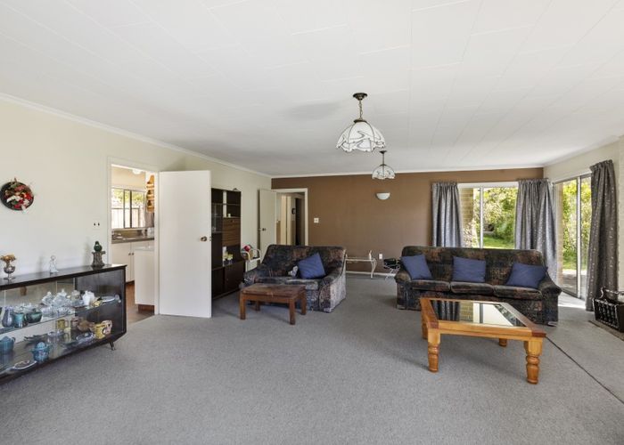  at 40 Elmslie Road, Pinehaven, Upper Hutt