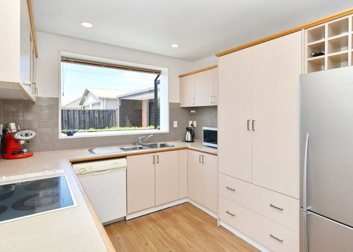  at 1/14 Jocelyn Street, Casebrook, Christchurch