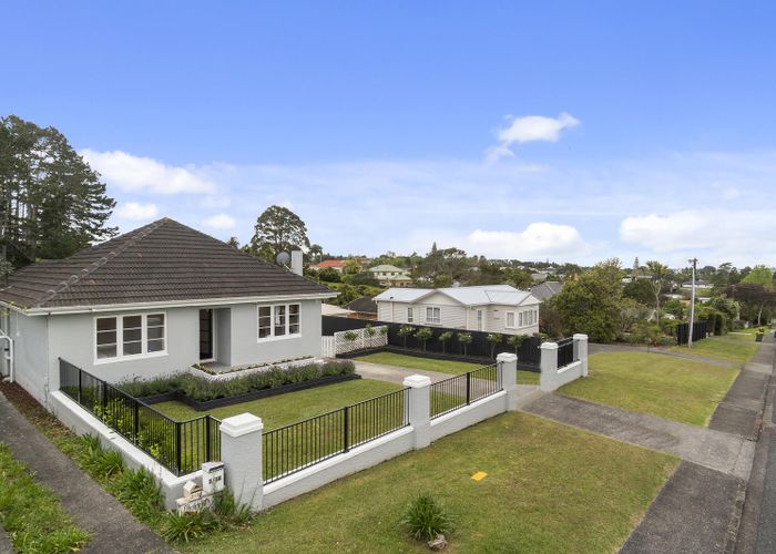  at 1/38 Eastglen Road, Glen Eden, Auckland