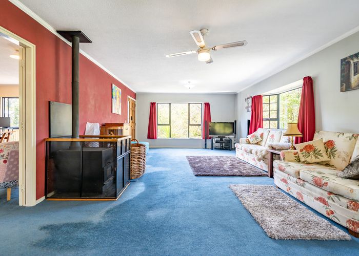  at 10 Avian Road, Blue Mountains, Upper Hutt