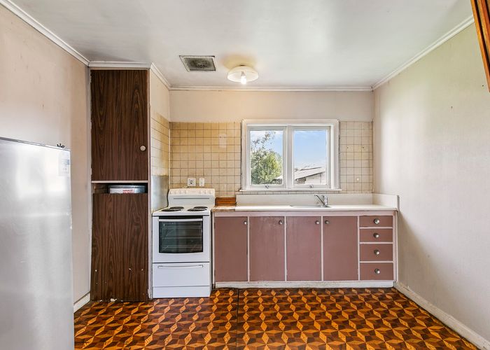  at 56 Tramway Road, Beach Haven, Auckland