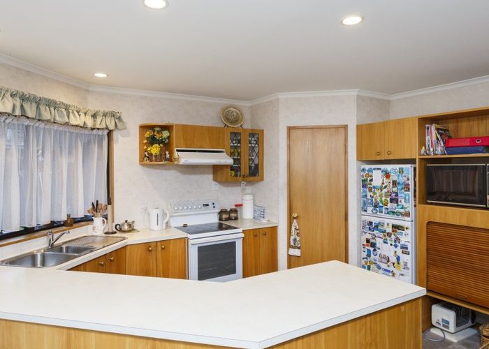  at 5 Seville Court, Terrace End, Palmerston North