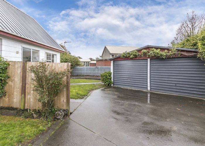  at 8 Bowman Place, Sockburn, Christchurch