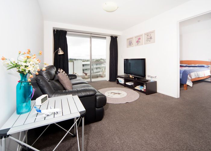  at 215/17 Link Crescent, Stanmore Bay, Whangaparaoa