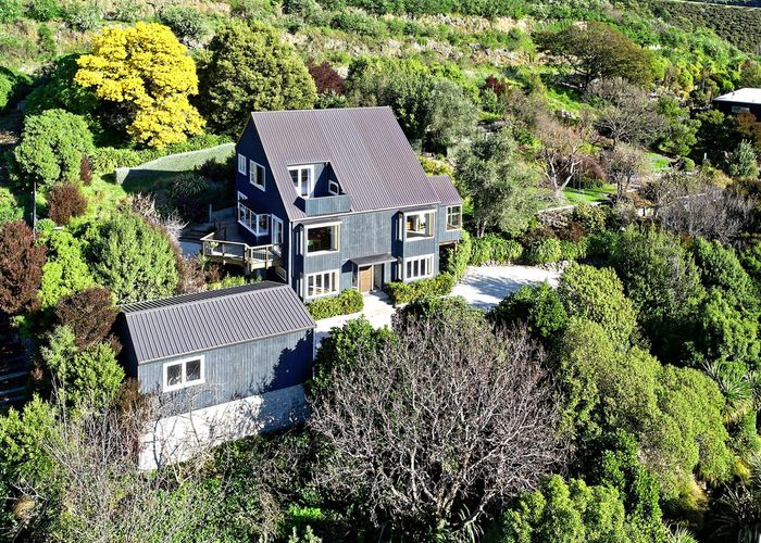  at 2/133 Port Hills Road, Heathcote Valley, Christchurch