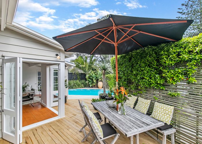  at 126 Bassett Road, Remuera, Auckland