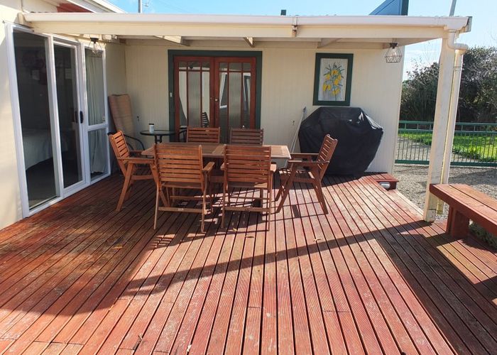  at 9 Warren Street, Foxton Beach, Foxton