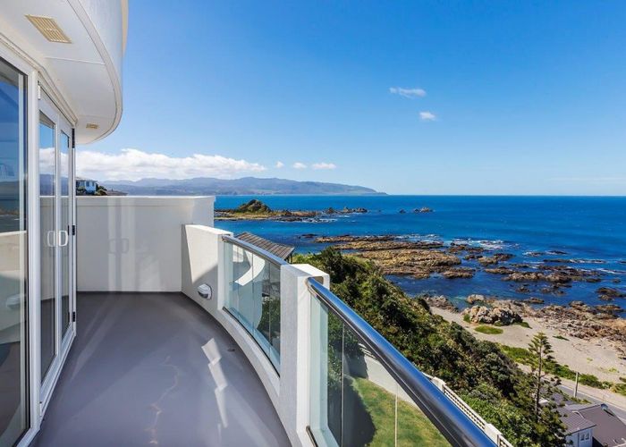  at 71 High Street, Island Bay, Wellington