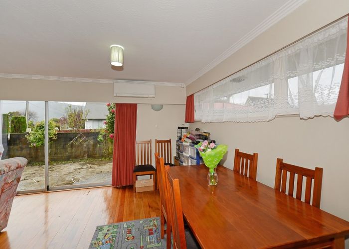  at 1 Hillside Drive, Maoribank, Upper Hutt