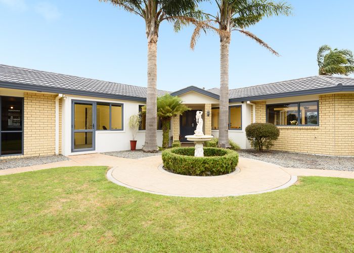  at 40 Manor Park Drive, Pyes Pa, Tauranga