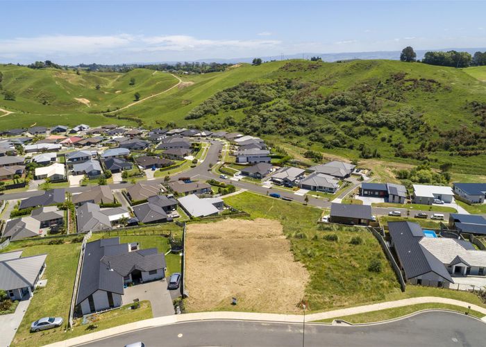  at 27 Moira Close, Welcome Bay, Tauranga