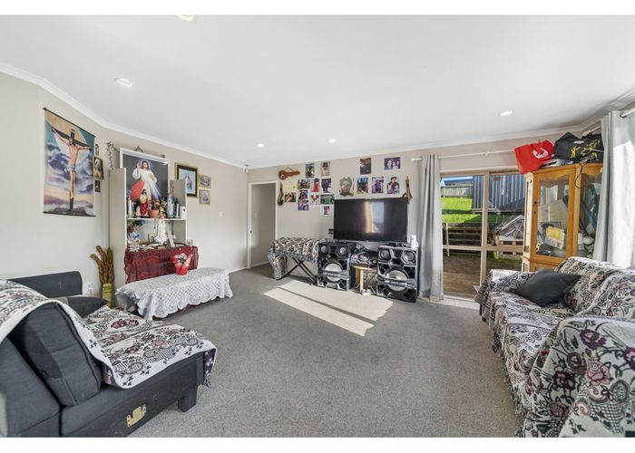  at 26 Piriti Place, Weymouth, Auckland