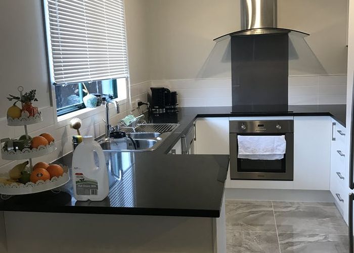  at 42 Hain Avenue, Mangere East, Auckland