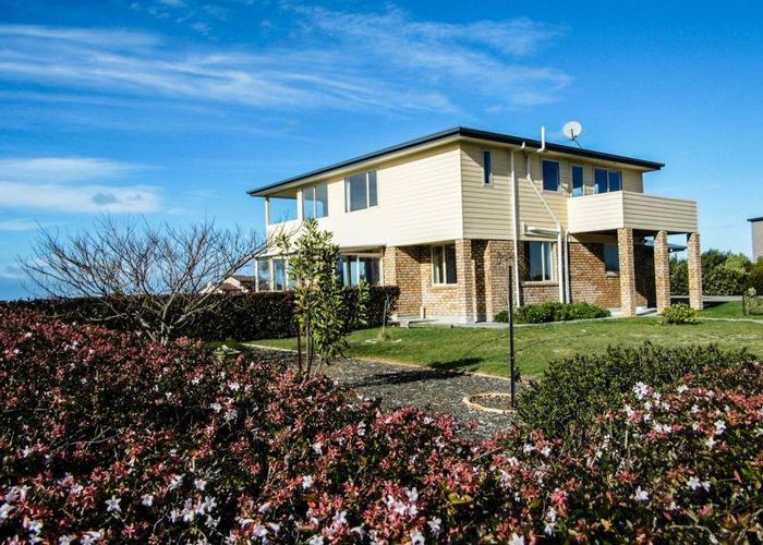  at 16 Edgewater Place, Rarangi