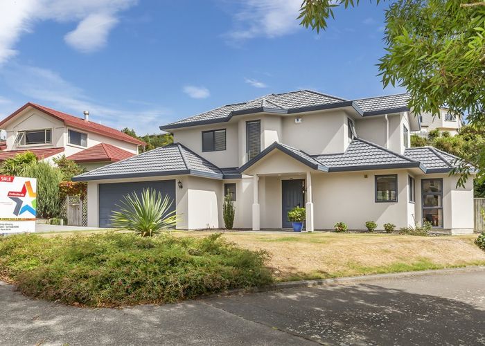  at 13 Lanyon Place, Whitby, Porirua