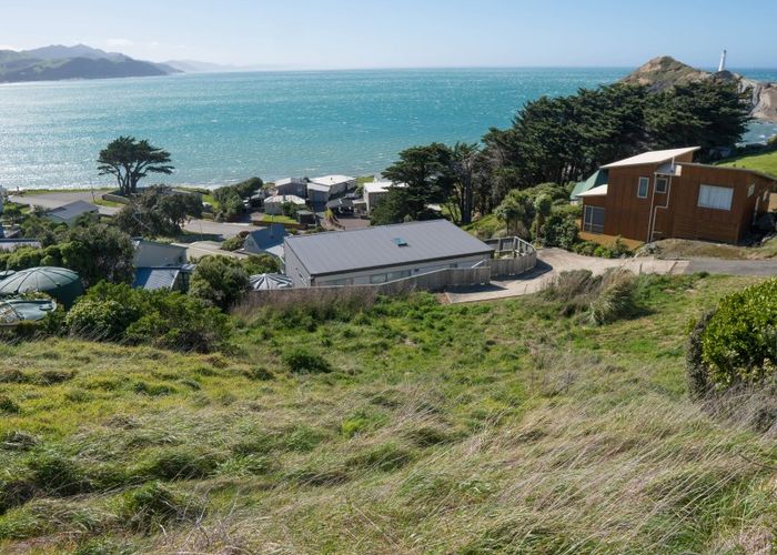  at 9 Balfour Crescent, Castlepoint, Tīnui