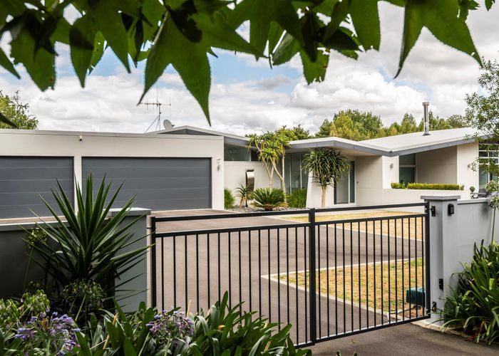  at 8 Sherwood Downs Drive, Horsham Downs