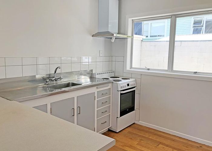  at 2/118 Lake Road, Belmont, Auckland