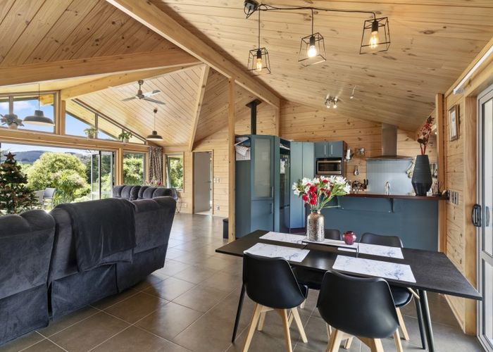  at 49 Kakariki Way, Whitemans Valley, Upper Hutt