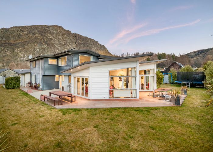  at 3 Larkins Way, Arthurs Point, Queenstown